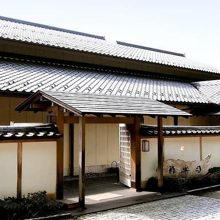 Menard Aoyama Resort: Wafukan Utatsukasa อิงะ ภายนอก รูปภาพ